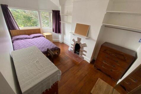 clifton-gardens-ct2-8dr-921738