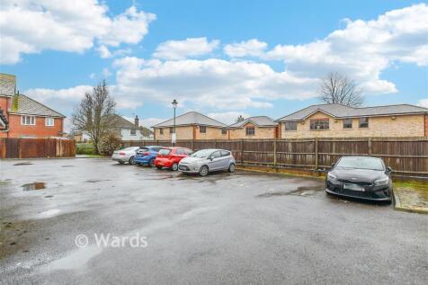 Driveway/Parking