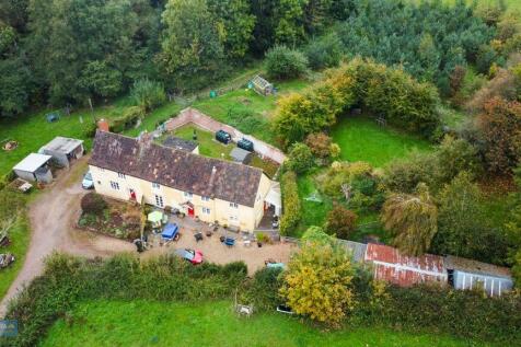 Pond Cottage - Aerial View