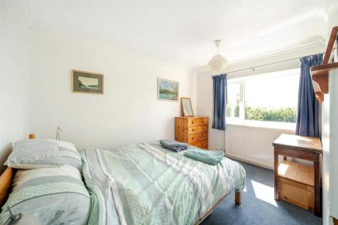 25 Bradden Road, Greens Norton (29).jpg