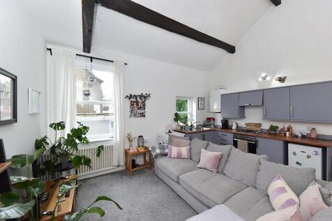 LOUNGE/DINING/KITCHEN