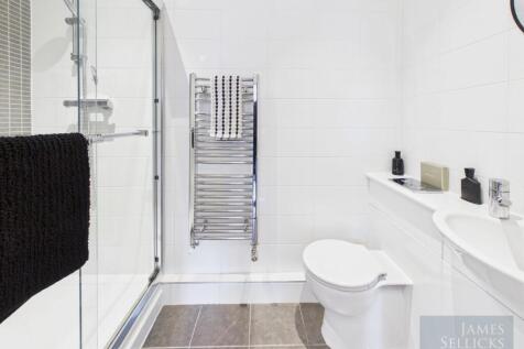 Main Bethroom