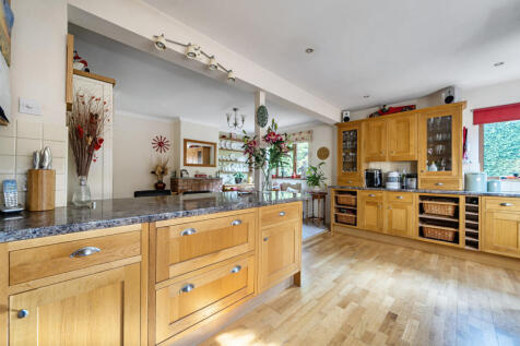 1341371-11-68a5f9...