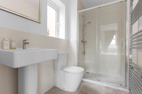 Ensuite To Bedroom 2