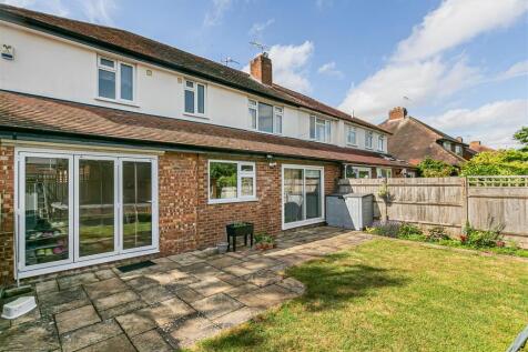 rear external garden.JPG