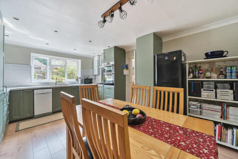 1330670-27-688211...