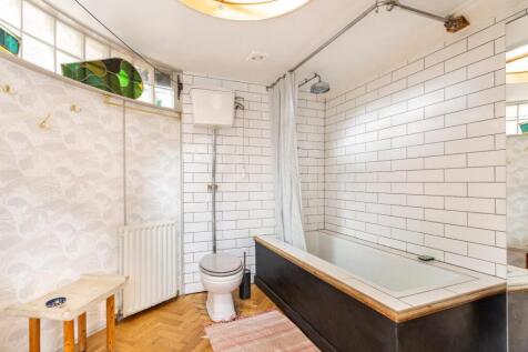bathroom (1).jpg