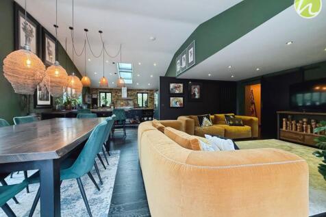 Living Room/ Kitchen/ Dining Room