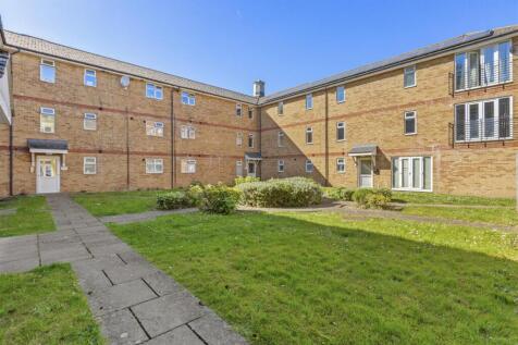 10 Temple Gate, Temple End, HP13 5DY-11.jpg
