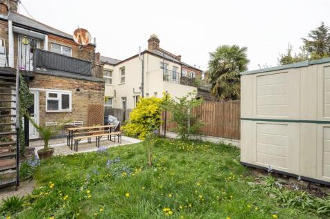 Coppermill Lane, E17
