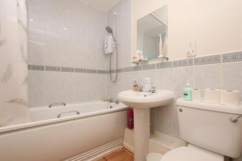Bathroom.JPG