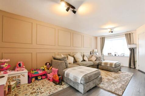 Lounge and Dining Area
