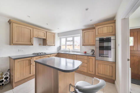 1299956-7-6836de8...