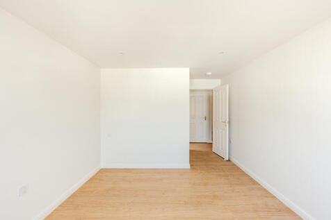 2 bed, 1 bath Flat in Bristol - Photo 4
