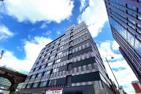 AVAILABLE AUGUST. Excellent one bed apartment just off Oxford Road and close to the university, Oxford Road train station and all that Manchester City Centre has to offer. The apartment comes fully fu
