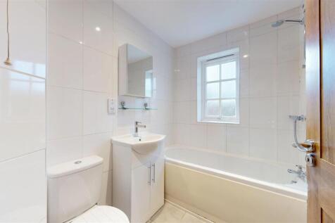 Chester Street 21a Bathroom.jpg