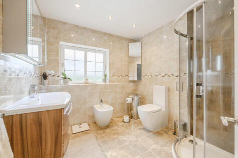 Principal En Suit...