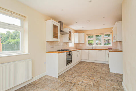 Kitchen/Breakfast...