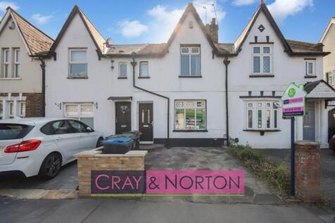 LOVELY HOME! This three bedroom house is presented to the market, in our opinion, in good condition throughout.