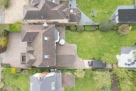 46 Yewstock Crescent West-5.jpg