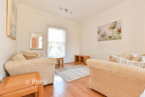 Lounge/ Dining Area