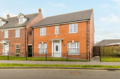 28 Ashton Hall Drive (Wyberton)-2.jpg