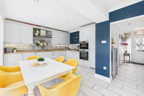 CAM03162G0-PR0284-STILL017