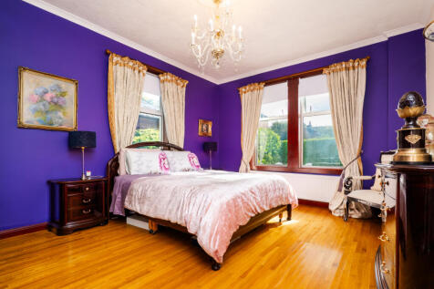5 bed, 5 bath Detached in Glasgow - Photo 24