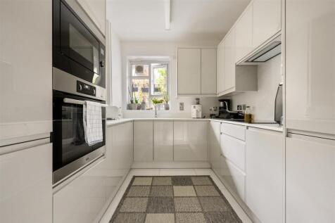 Cranston Estate, N1