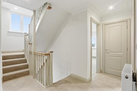 1578342896 - 5 Amberwood Grove -46.jpg