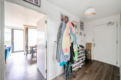 1353633-11-68c81f...