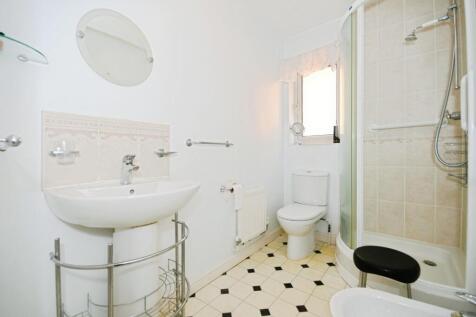 EN SUITE.jpg