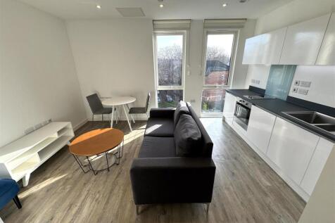 Living Area pic 9.jpeg