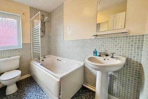 142be64b-WhatsApp...