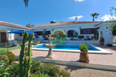 4 Bedroom Detached For Sale-MAZ25-1