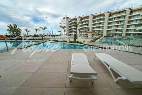 Vilamoura Sea Front 2 Bed Apartment for Sale (23)
