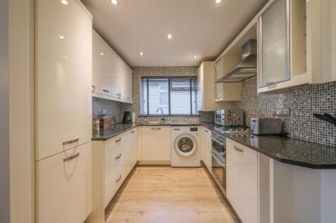 Open Plan Living/Dining/Kitchen