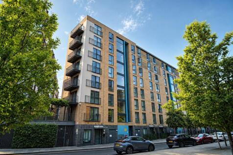 This well appointed fourth floor one bedroom apartment is offered on a long let and is situated within a desirable residential location in NW9. The property features a double bedroom, an elegant recep