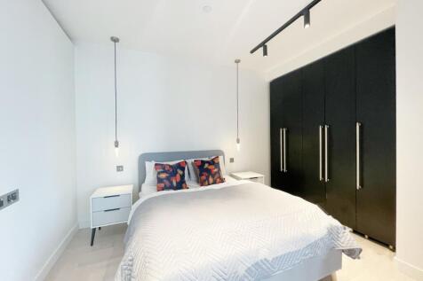 Situated on the 9th floor of the North Residence of one of The City's most prominent developments. This never before lived in luxury apartment is comprised over 57 square meter, enjoying opulent views