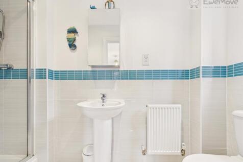 CAM03640G0-PR0083-STILL025