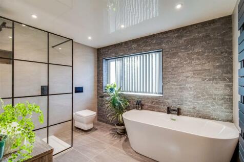 BATHROOM/W.C.