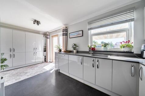 Kitchen.jpg