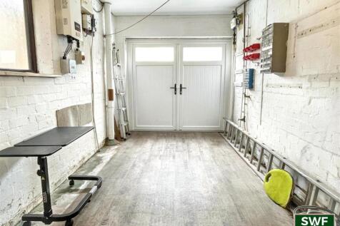 Garage.jpg