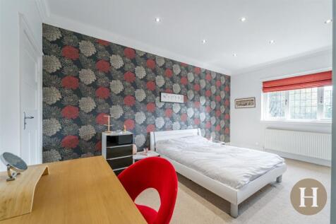 7 bed, 3 bath Detached in Birmingham - Photo 39
