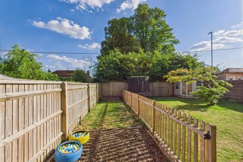 CAM01354G0-PR0558-STILL038