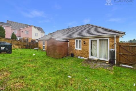 CAM03640G0-PR0084-STILL015