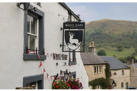White Hart Pub.jpg