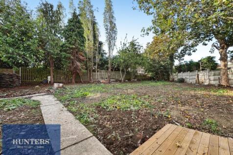 REAR GARDEN 02.jpeg