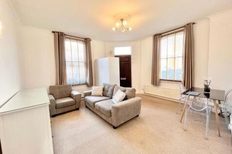 WHAT A LOCATION! A ground floor garden flat with two double bedrooms located just 0.2 miles from South Wimbledon Station. The flat itself comes fully furnished with dining table and sofa in the living
