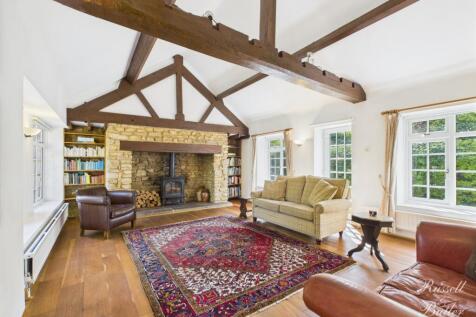 CAM01995G0-PR0340-STILL004